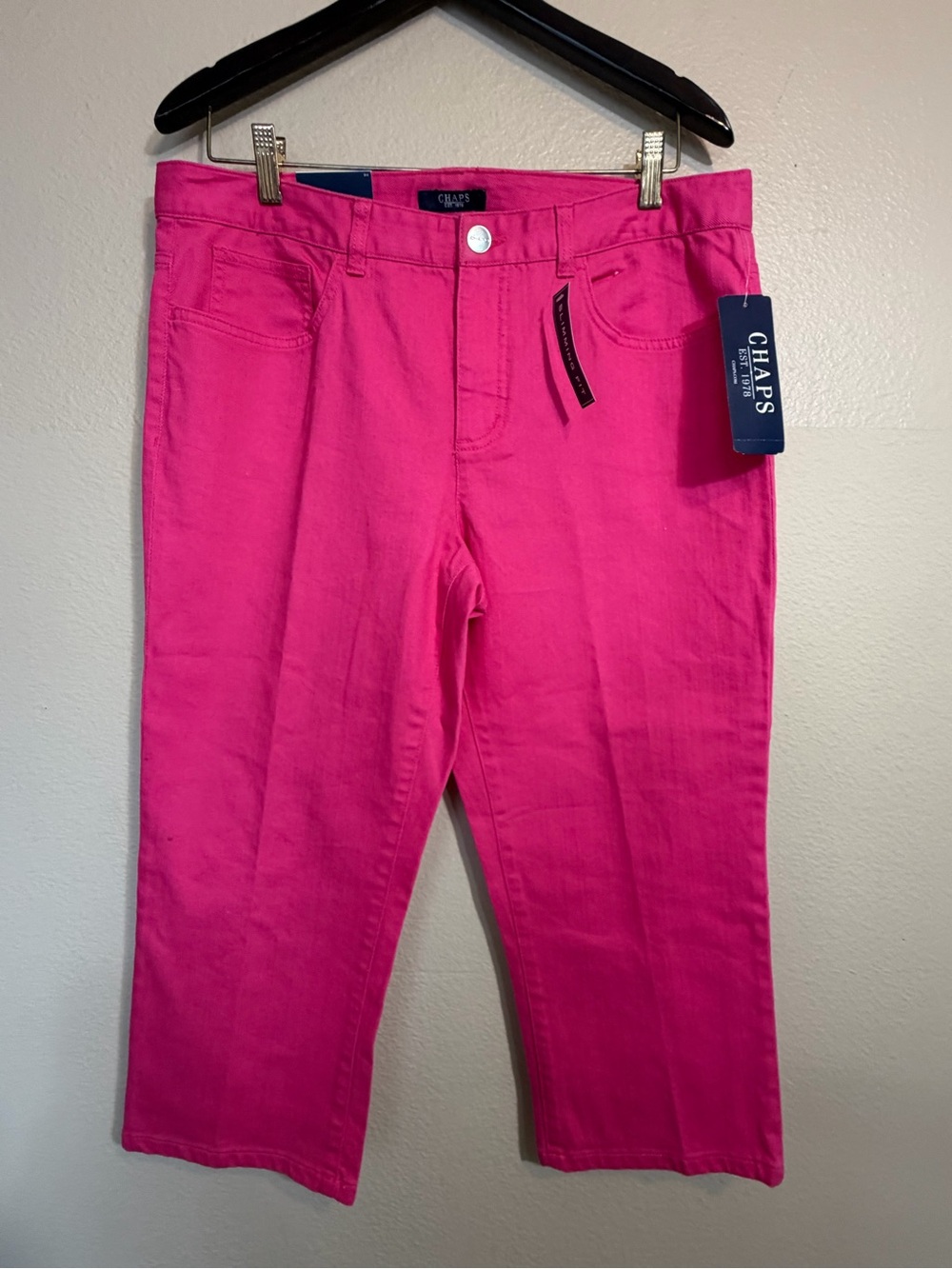 Chaps Slimming Fit Bright Pink Capri Pants 12